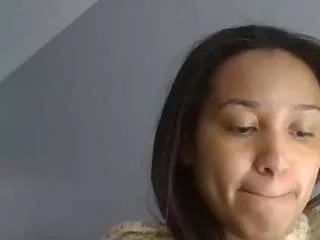 hotlipsxo on CamSoda 