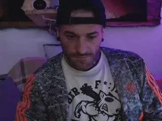 huebscherschwanz on CamSoda 