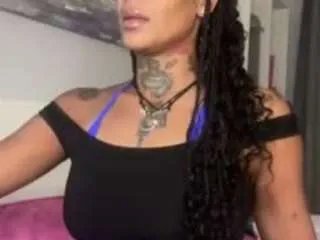 Freechat iambaldheadbrittany on CamSoda