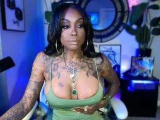 iamtattedqueen on CamSoda 
