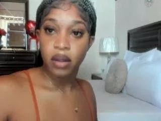 iluvsaffire-bleu on CamSoda 