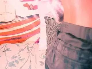 Freechat indianthuggin on CamSoda