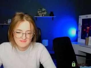 isa-luxury on CamSoda 