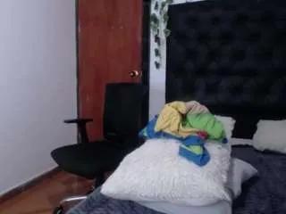 Offline isa06 on CamSoda