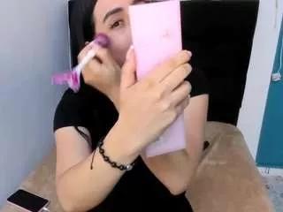 isabellaa-jadee on CamSoda 