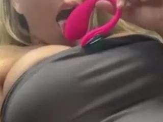 itsjennababe on CamSoda 
