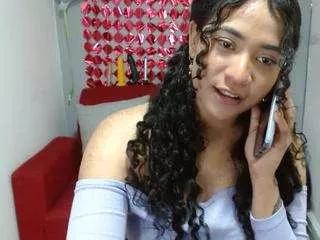 jadepretty69 on CamSoda 