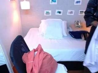 jakie-lena on CamSoda 