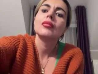 Freechat jennysecret on CamSoda