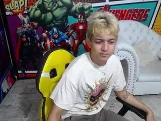 jisus-cat on CamSoda 