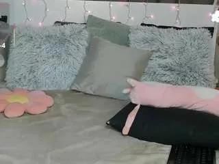 juicymilk on CamSoda 