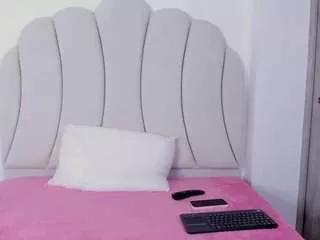 kaity-layne on CamSoda 