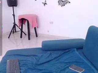 karen-sofia-19 on CamSoda 