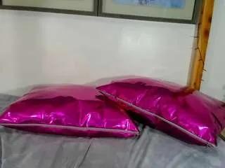 Freechat karikari04 on CamSoda