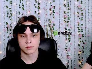 karl-mans on CamSoda 