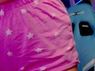 karoline1201 on CamSoda 