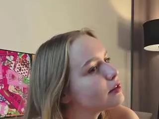 Freechat kathierhinebolt on CamSoda