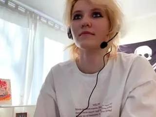 katiefenning on CamSoda 