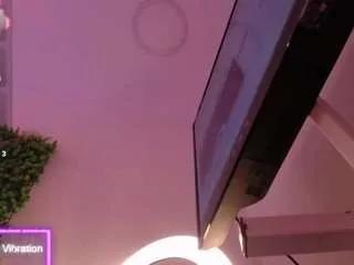 Freechat katyvan on CamSoda