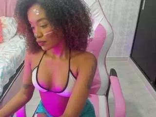 kenia-joee on CamSoda 