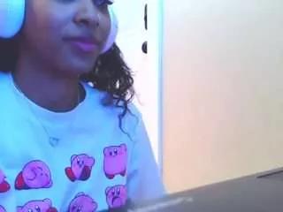 khloesweets on CamSoda 