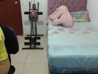 kiara-williambk on CamSoda 