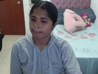 kiara-williambk on CamSoda 