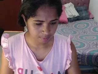 kiara-williambk on CamSoda 