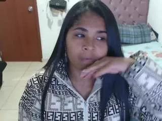kiara-williambk on CamSoda 