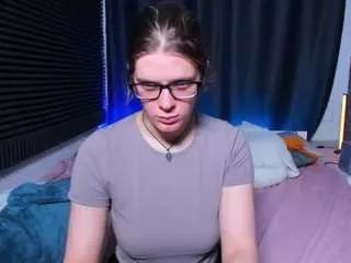 kikikrash on CamSoda 
