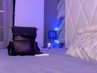 kimmyysantos on CamSoda 
