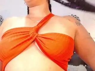 kimmyysantos on CamSoda 