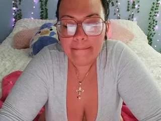 kinky-kris on CamSoda 