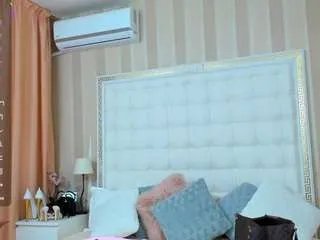 Freechat kinkyofficee on CamSoda