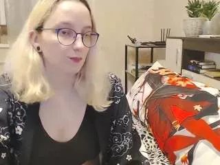 Offline kiratarot on CamSoda