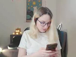 Offline kiratarot on CamSoda