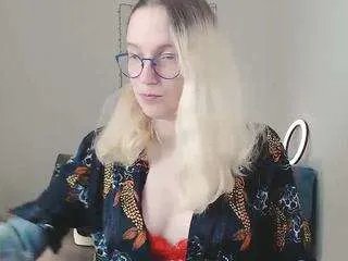Offline kiratarot on CamSoda