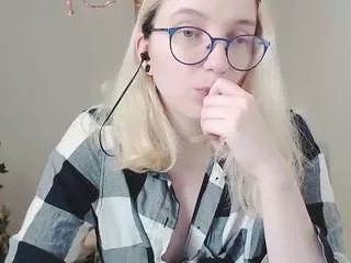 Offline kiratarot on CamSoda