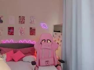 kristybae on CamSoda 