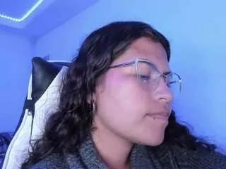 lady-brownnnn on CamSoda 