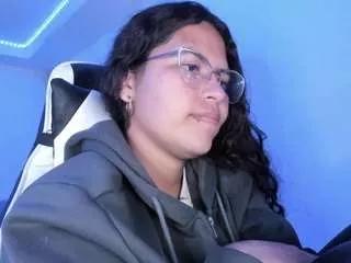 lady-brownnnn on CamSoda 