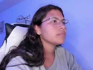 lady-brownnnn on CamSoda 