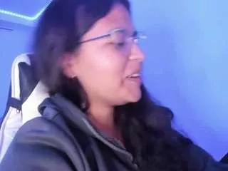 lady-brownnnn on CamSoda 