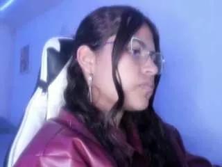 lady-brownnnn on CamSoda 