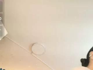 ladyreyes on CamSoda 