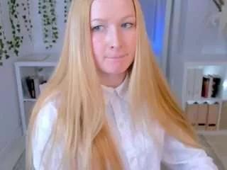 lalypeach on CamSoda 