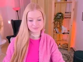 lalypeach on CamSoda 