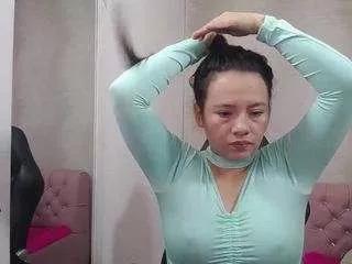 laura-silva on CamSoda 