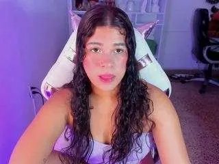 Offline layla-golden on CamSoda