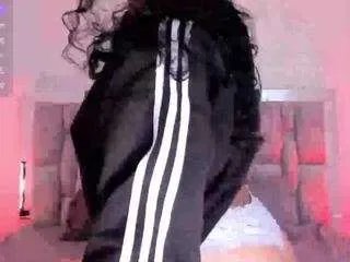 Offline layla-golden on CamSoda